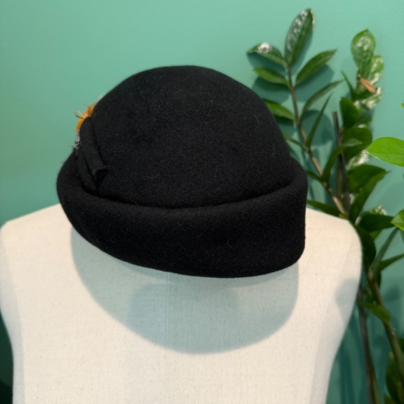 Vintage wool felt hat with feather and pin detail main image 4